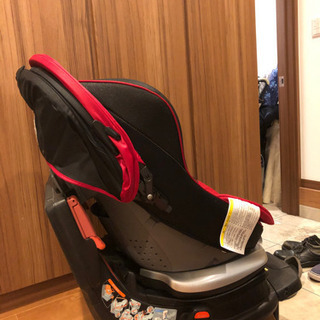 産まれて直ぐから18kgまでチャイルドシート