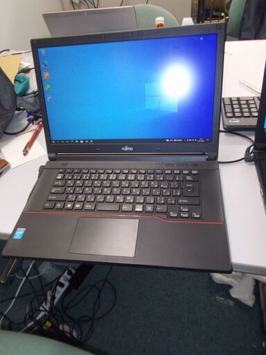 Lifebook A744/H Corei5-4300 2.6GHZ 4GB 320GB DVD WiFI 内臓ノートPC