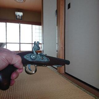 モデルガンの画像