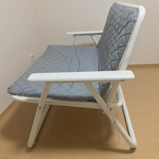 【終了・受け渡し決まりました】2人掛け折りたたみソファ IKEAの画像
