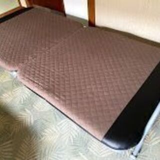 折り畳みベッド（リクライニング）の画像