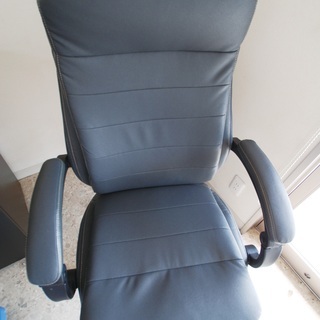 お値下げいたしました！！！【お引き取り限定】ワークチェアの画像