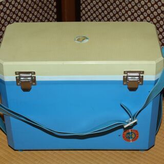 クーラーボックス　①