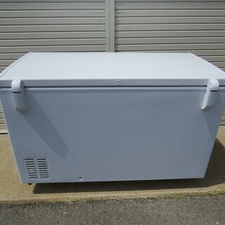 山口)下松市より　冷凍ストッカー TBCF-377-RH 容量377L(テンポス) 幅135.6cm×奥行75.8cm×高さ82.5cm BIZHF07H
