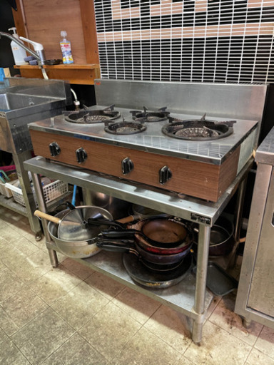 カフェ改装処分の厨房業務用ガス台と4口ガスコンロのセット