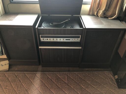 レコードプレーヤー