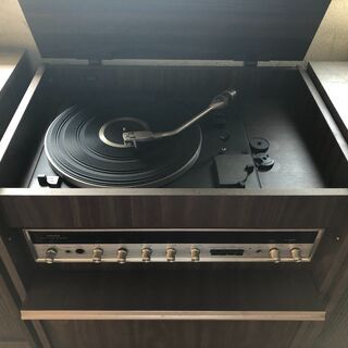 レコードプレーヤーの画像