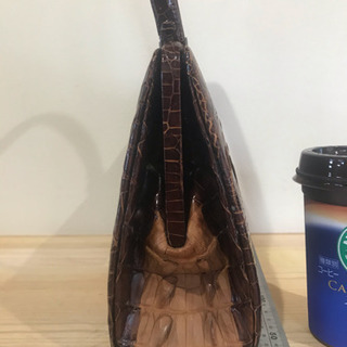 ワニ皮 ハンドバッグの画像