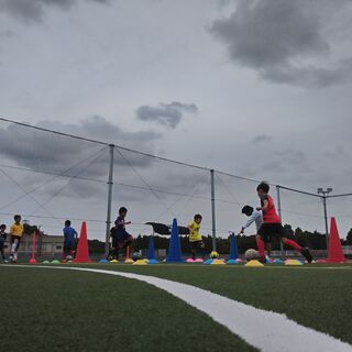 ★東松戸駅近く★【ジュニアサッカースクール】５月OPENの新しいフットサル場でサッカースクールの画像
