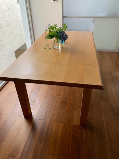 1枚板のダイニングテーブル