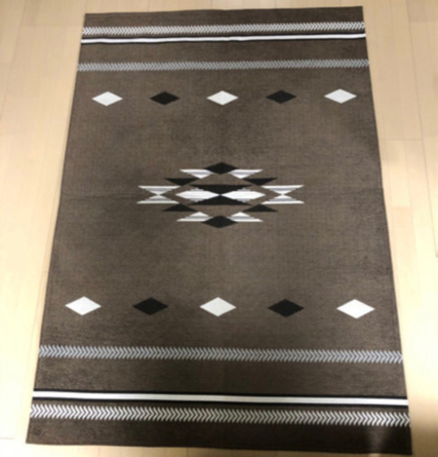 お取引先決定‼️【美品】ラグマット（ブラウン系/柄）