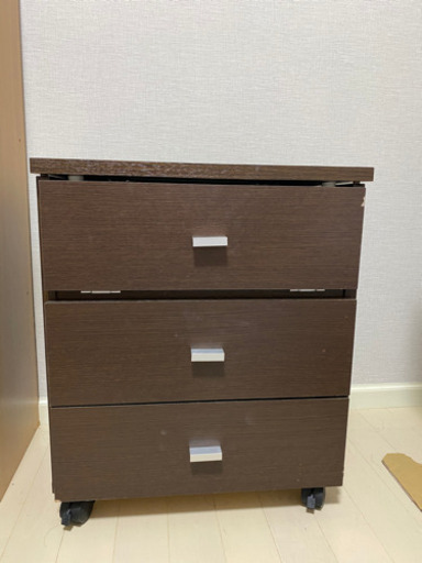 値下しました！キャスター付　ドレッサー