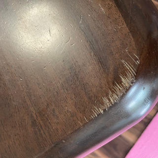 ダイニングテーブルとダイニングチェア2脚の画像