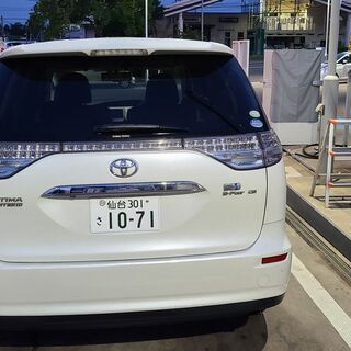 エスティマハイブリット　AHR20の画像