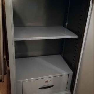 ◆金庫 鍵付き ロッカー 88×52×38 鍵有り 2重ロック/オフィス 保管 キャビネット セキュリティー 盗難防止 店舗 事務所/日本スチール家具社製の画像