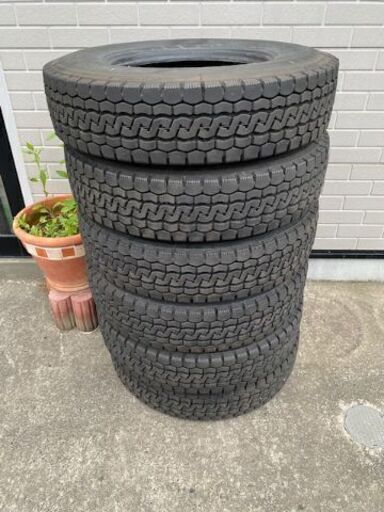 格安再生中古タイヤ　225/80R17.5　6本セット　４tトラック用　売切り