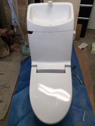 中古INAX 一体型 便器 シャワートイレ LIXIL