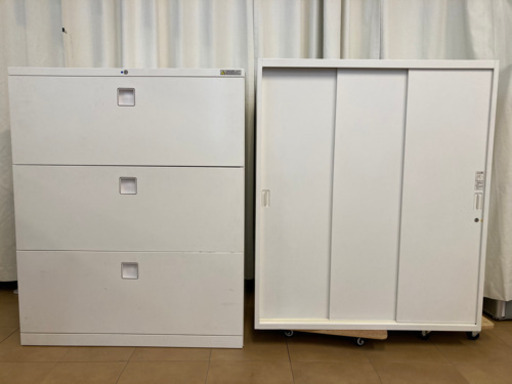 【商談中】美品4つあり　オフィス家具収納庫　事務用キャビネット　書類棚　本棚