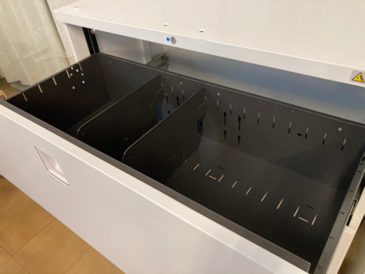 【商談中】美品4つあり　オフィス家具収納庫　事務用キャビネット　書類棚　本棚