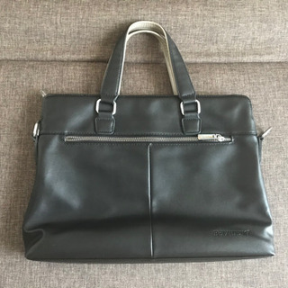 「無料で差し上げます」ビジネス鞄の画像