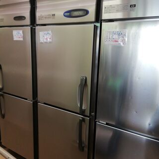 冷凍冷蔵庫　業務用　中古　ホシザキ　630　100ｖ　２枚扉