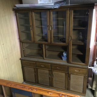 食器棚の画像