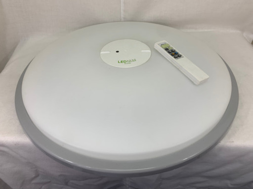【成約御礼】シーリング【IRIS OHYAMA】LED HOME CEILING/リモコン付き/照明器具/6畳用[中古品]¥3,300