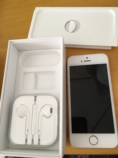 iPhone SE 128GB  SIMフリー