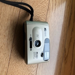 コンパクトカメラ