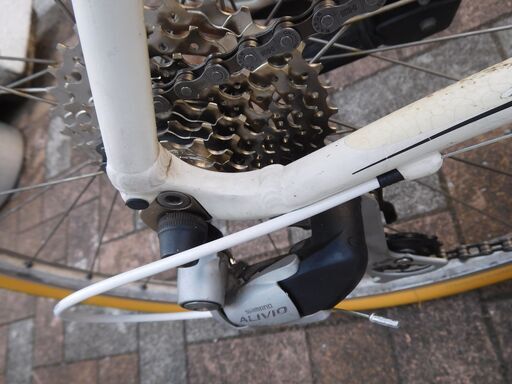 SPECIALIZED sirrus クロスバイク (24段・700x32c）