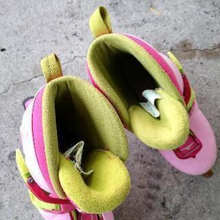 インラインスケート ローラースケートの画像