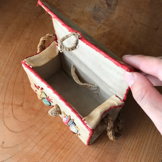 アンティークの小さなハンドバッグの画像