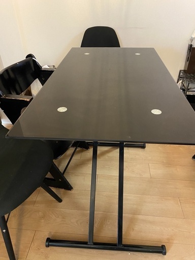 希少家具　昇降式黒ガラステーブル