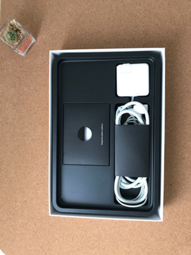 【問合せ多数あり早い者勝ち】MacBook Air 2012