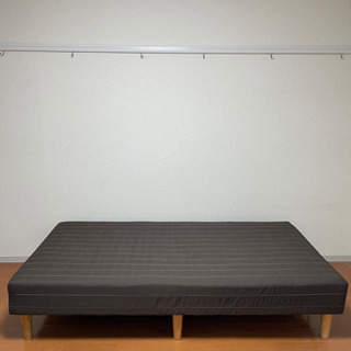 シングル脚付きマットレスの画像