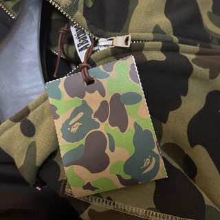 BAPE 1st camo Shark Full zip hoodieの画像
