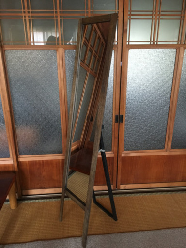 オシャレなアジアンテイストなミラー
