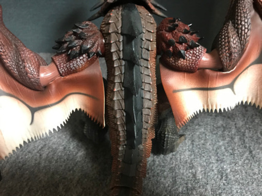 モンスターハンター　リオレウス　フィギュア　ハピネット