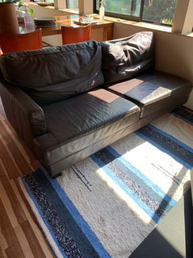 FUKLA フクラ　の本革　コゲ茶色のソファー