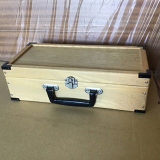 決まりました。 立派な木のケース 差し上げます！