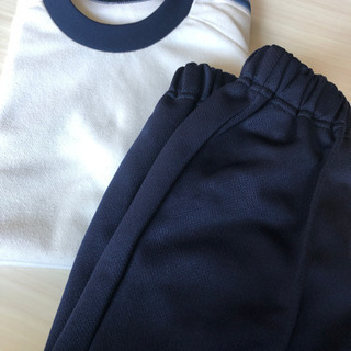 大阪市立鶴見南小学校　男児　体操服上下　140