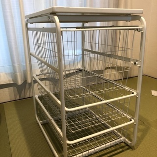 収納棚の画像
