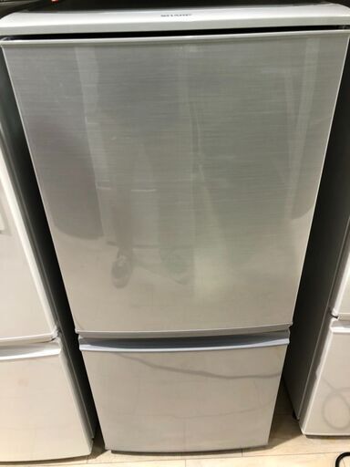 冷蔵庫　シャープ　137L　2015年　SJ-D14B-S