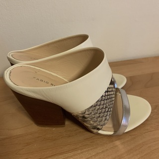 婦人サンダル　白x蛇皮　ファビオルスコーニ　23cmの画像