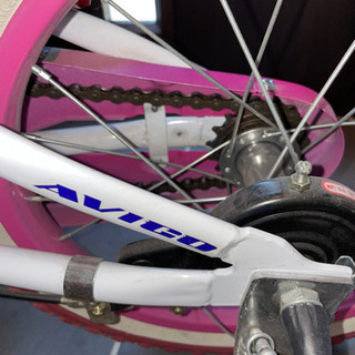 自転車　子供用(女子)　補助輪&ヘルメット&チェーンの画像