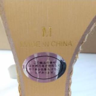 新品、未使用箱付★サヴァサヴァ ミュールサンダル サイズMの画像