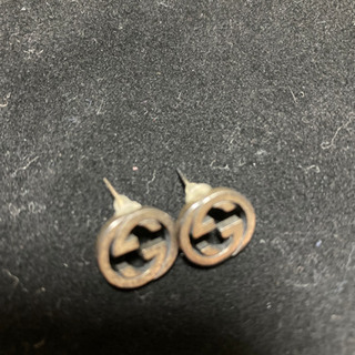 GUCCIピアス