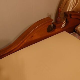 クイーンベッドマットレスの画像