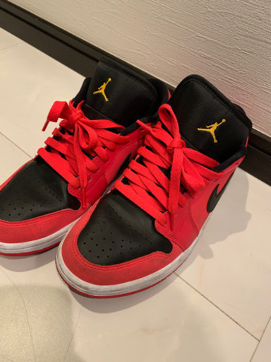 ナイキ　エアージョーダン1ロー