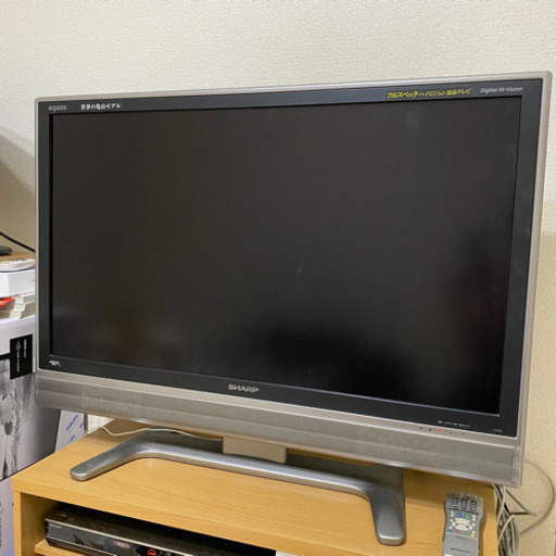AQUOSシャープ 37V型テレビ　6/27まで